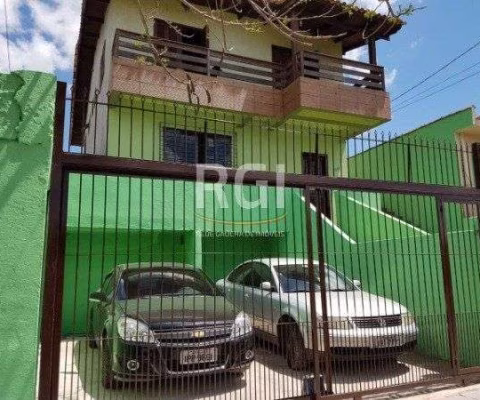Casa para Venda - 450m², 4 dormitórios, sendo 1 suites, 2 vagas - Vila Ipiranga