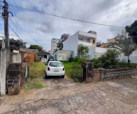 Terreno em Porto Alegre, no bairro São João, à venda.
