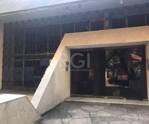 Casa com 4 dormitórios para Comprar  388 m² por R$ 1.500.000,00 - Bela Vista - Porto Alegre/RS