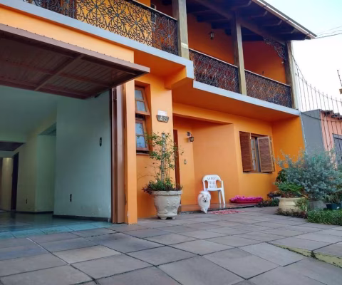 Casa para Venda - 228m², 3 dormitórios, sendo 1 suites, 4 vagas - Vila Nova