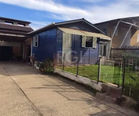 Casa para Venda com 2 dormitórios e 2 vagas no bairro Hípica
