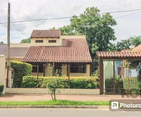 CASA | 02 DORMITÓRIOS | AMPLO TERRENO | VILA NOVA | ZONA SUL