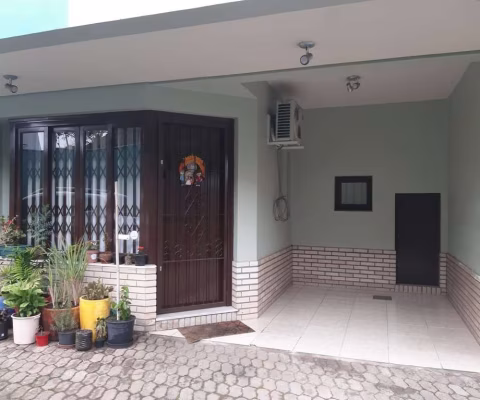 Casa para Venda - 135.29m², 3 dormitórios, sendo 1 suites, 1 vaga - Ipanema