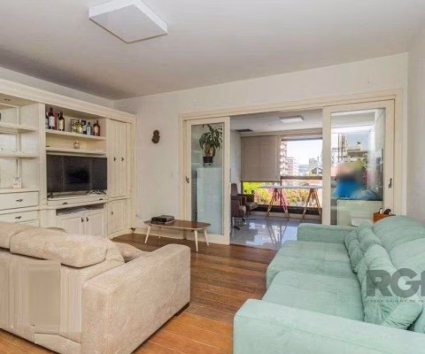 Vende-se amplo apartamento 3 dorm, 2 vagas cobertas e sacada com churrasqueira - 139m² - Bela Vista