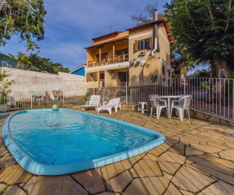 Casa para Venda - 300m², 4 dormitórios, sendo 1 suites, 3 vagas - Santa Isabel