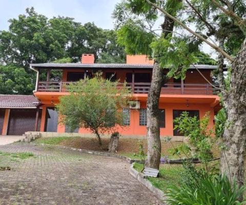 Sobrado para Venda - 200m², 3 dormitórios, sendo 1 suites, 3 vagas - Belém Novo