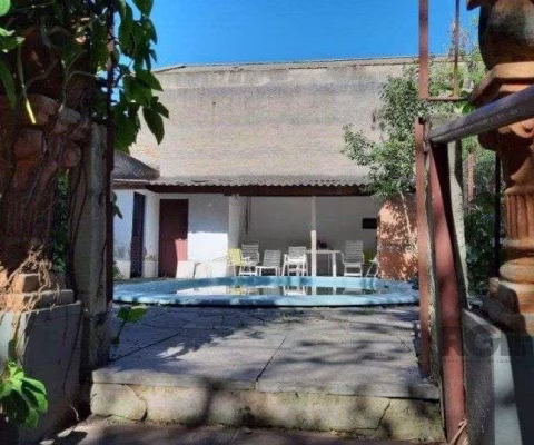 Casa para Venda - 371.69m², 3 dormitórios, sendo 1 suites, 2 vagas - Floresta