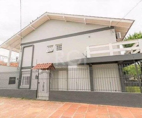Casa para Venda - 238.35m², 4 dormitórios, sendo 1 suites, 2 vagas - Nonoai