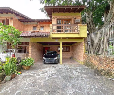 Casa para Venda - 176m², 3 dormitórios, sendo 1 suites, 4 vagas - Jardim Isabel