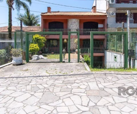 Casa para Venda - 572m², 5 dormitórios, sendo 1 suites, Cavalhada