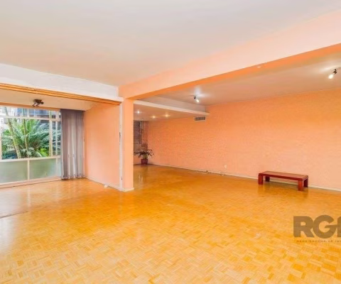 Apartamento de 3 dormitórios, bairro Bom Fim