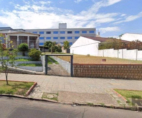 Casa com  terreno 26X44, toda gradeada. Próximas as principais ruas do bairro Glória, podendo ser usado para residência ou comercial.