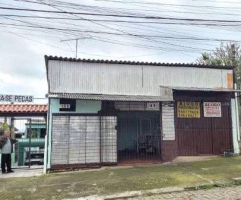 Casa em Porto Alegre, no bairro Santo Antônio, com 3 dormitório(s), e 3 banheiros, à venda.
