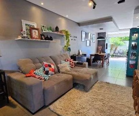 Casa em Porto Alegre, no bairro Hípica, com 3 dormitório(s), e 3 banheiros, à venda.
