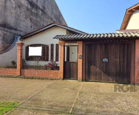 Casa 3 dormitórios, 1 suíte, vagas de garagem, Bairro Vila Marcia