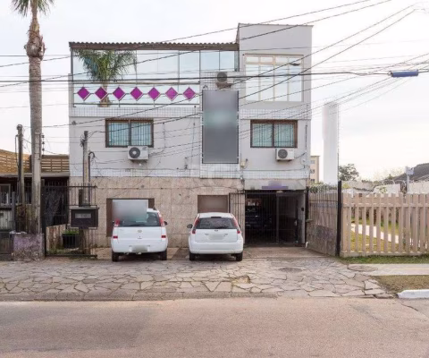 Sobrado para Venda - 300m², 3 dormitórios, sendo 1 suites, 3 vagas - Cavalhada