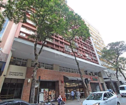 Apartamento totalmente reformado no centro de Porto Alegre