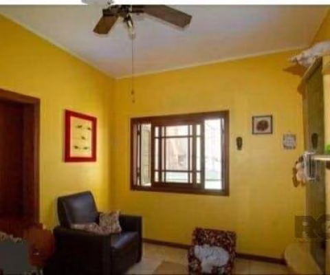 VENDA DE CASA DE 4 QUARTOS COM VAGA DE GARAGEM DE 227m² - AZENHA