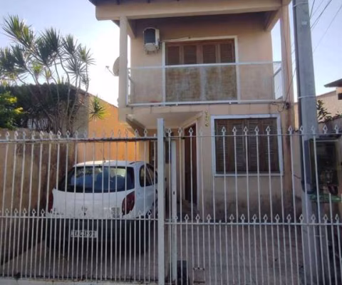 Sobrado de 3 pisos localizado no bairro Hipica - 3 Dormitórios