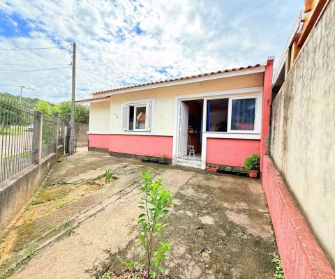 Casa no bairro Hípica - 2 dormitórios