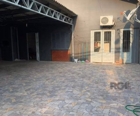 Vende-se casa 3 quartos com suíte e 3 vagas de garagem - 130m² - Jardim Itu Sabará