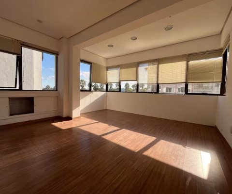 sala comercial com uma vaga de garagem no bairro Bom Fim