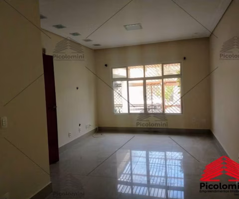 Sobrado para locação no Água Rasa de 200m², 3 quartos, 2 suítes, 3 banheiros, moveis planejados, portão automático, 2 vagas de garagem