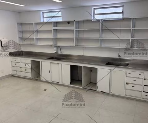 Prédio Comercial à Venda na Mooca, 5 Salas, 2 Banheiros, 728m² de Área