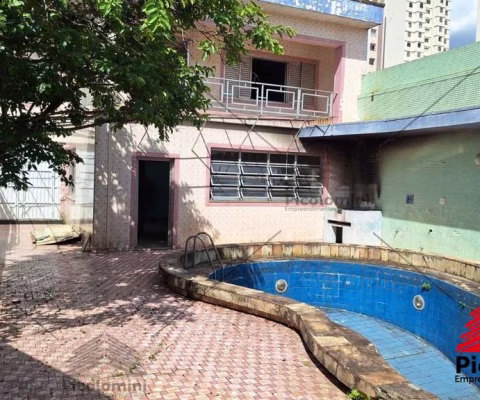 Sobrado para locação no Parque da Mooca de 450m², 4 quartos, 8 banheiros, lavanderia, área de serviço, entrada lateral, quintal, piscina, 4 vagas