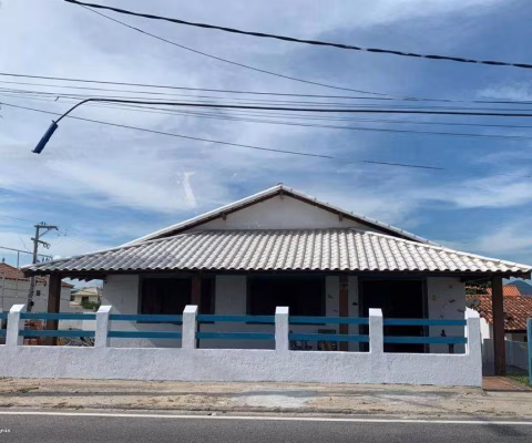 Casa para Venda em Saquarema, Boqueirão, 5 dormitórios, 1 suíte, 3 vagas