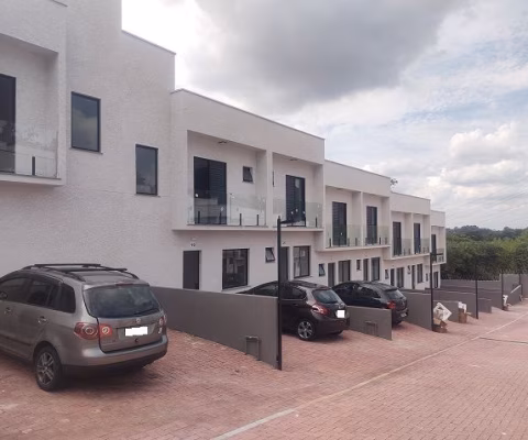 Casa 2 Suítes Semi mobiliada  na Granja Viana