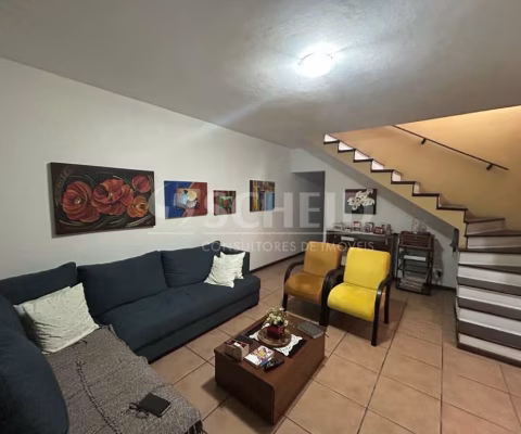 Casa à venda com 03 dormitórios e 02 vagas no Jardim Ubirajara