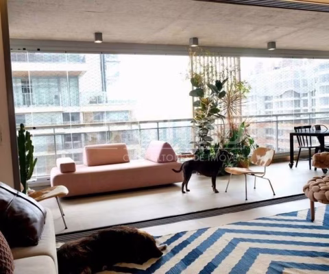 Apartamento Alto Padrão no Brooklin, 167m², 3 suítes, 3 vagas, Armários Alto Padrão.