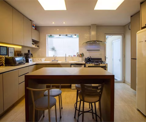 Casa com 3 quartos à venda em Vila Madalena - SP