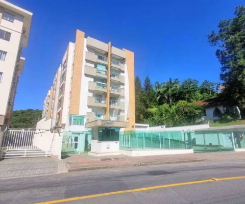 Apartamento com 1 dormitório, 1 suíte, sala de estar e jantar, cozinha com armários, área de serviço, bwc social e sacada