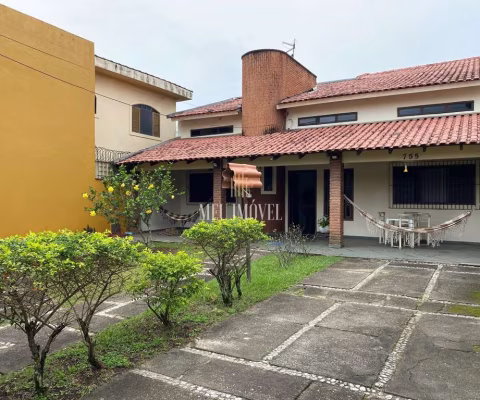Casa Sobrado -Localizado no bairro Vila Mirim - Praia grande/SP