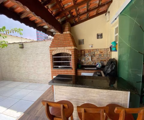 Sobrado com 3 dormitórios à venda, 154 m² por R$ 750.000,00 - Tupi - Praia Grande/SP