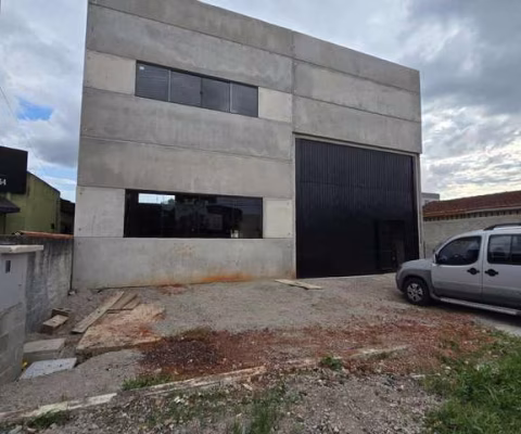 Barracão com 280m² no bairro Vargem Grande