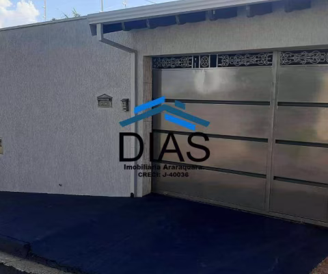 PARQUE IGAÇABA CASA COM TRÊS DORMITÓRIOS E ESPAÇO GOURMET