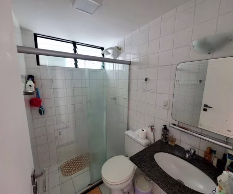 Apartamento à venda no Costa Azul, Salvador-BA: 2 quartos, móveis planejados, garagem coberta. Próximo à praia e com condomínio