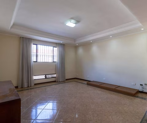 Casa tipo para venda com 3 quartos, sendo 1 suíte, 330m²