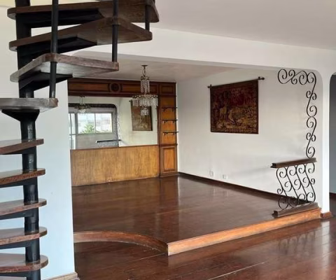 Apartamento Cobertura Duplex com 329m², 4 quartos, 1 suíte.