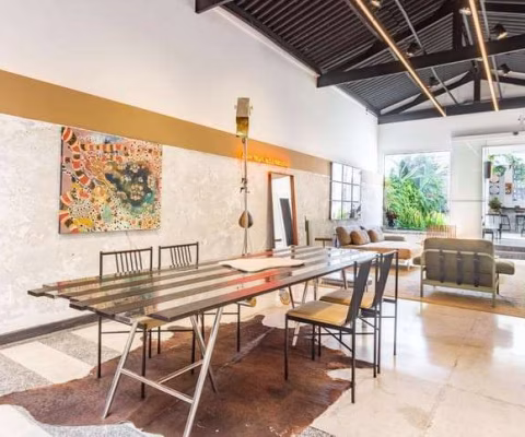 Casa à Venda com 400m² e 2 vagas!!!