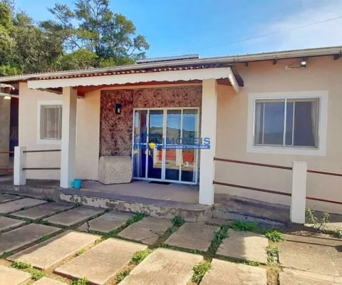 Linda Chácara em São Roque - Locação para Temporada ou Finais de Semana! 

Escape para a tranquilidade e beleza da Estrada do Vinho! Esta encantadora chácara, com acesso asfaltado e uma localização pr