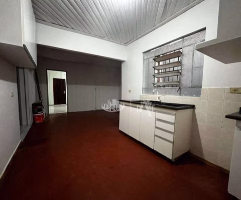 Casa com 3 quartos para alugar, 115 m² por R$ 2.100/mês - Vila Brasil - Centro de Londrina/PR