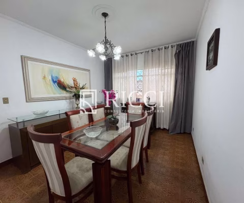Imóvel à venda em Santos-SP, Macuco: Casa com 3 quartos, 3 salas, 2 banheiros e 120,00 m² de área.