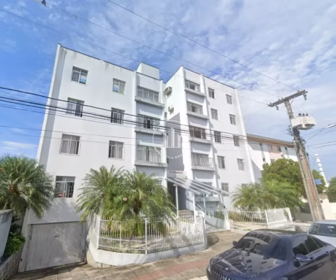 Amplo apartamento no Estreito com 3 dormitórios, sendo 1