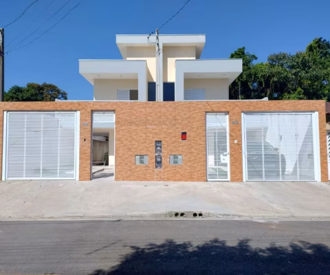 Sobrado novo à venda com área total de 250m², 04 suíte, 02 vagas, bairro Maitinga Bertioga/SP.