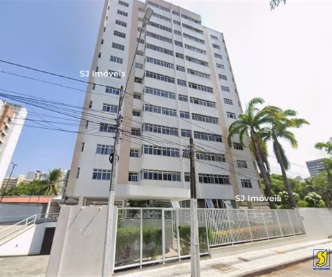 Apartamento no Bairro Cocó