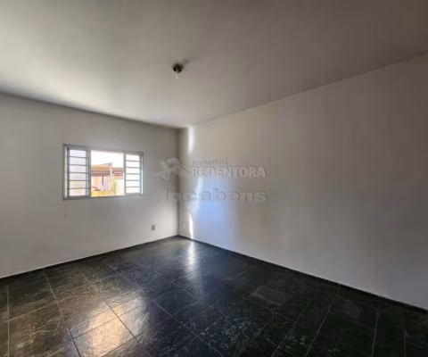 Apartamento com 3 dormitórios sendo 1 tipo apartamento localizado no Centro.